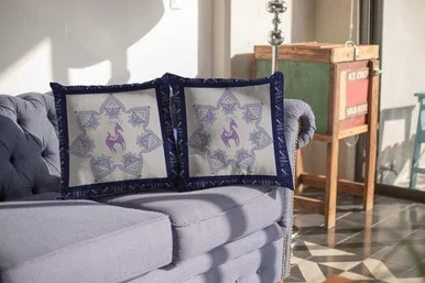 Amrita Sen Broadcloth Zippered Pillow With Purple Finish CAPL54BrCDS-ZP-20×20