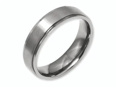 Chisel Titanium Ridged Edge 6mm Brushed and Polished Wedding Band TB196 – TB196K135