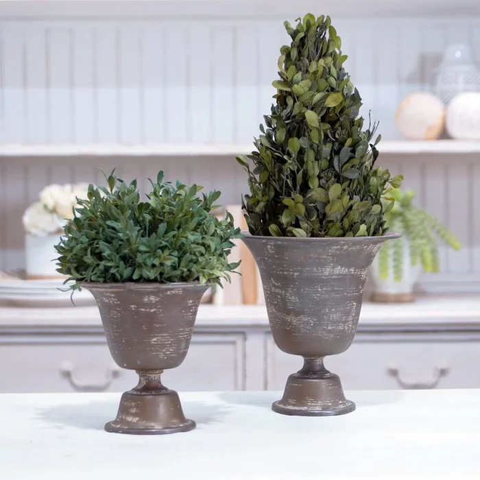 Decorative planter urns set