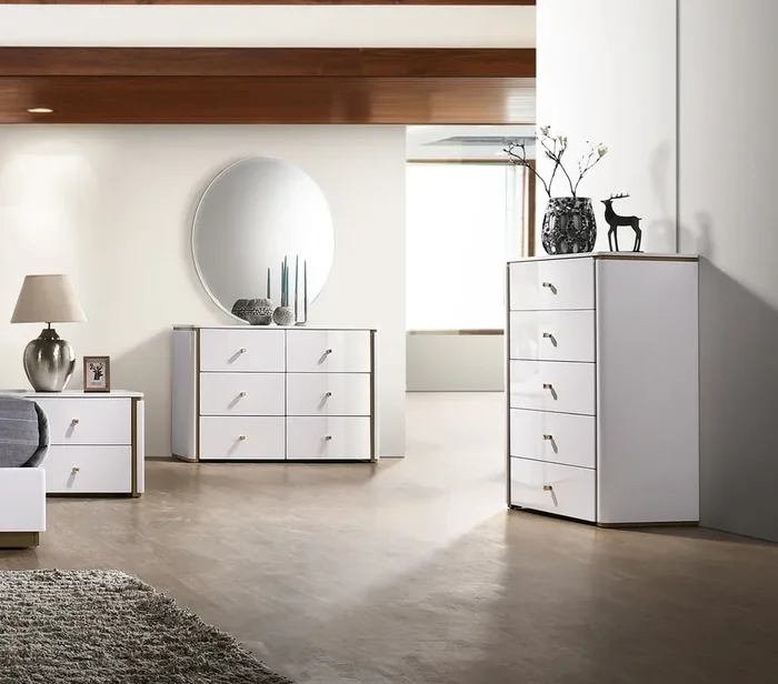 J&M Furniture – Lucera White Lacquer 5 Drawer Chest – 17995-CH-WHITE