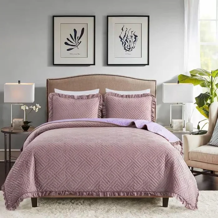 King size Lightweight Floral Navy Blue Coral White 3-Piece Polyester Quilt Set