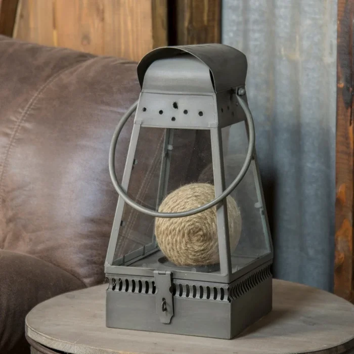 Metal Candle Holder