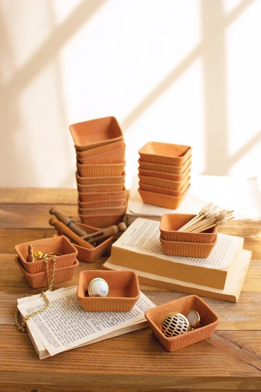 Set of 12 natural clay accessory dishes
