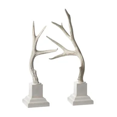 Set of 2 Ivory Weathered Resin Buck Antlers 25″