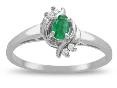 Star K Small Oval 5x3mm Genuine Emerald Bypass Ring – 316091A5