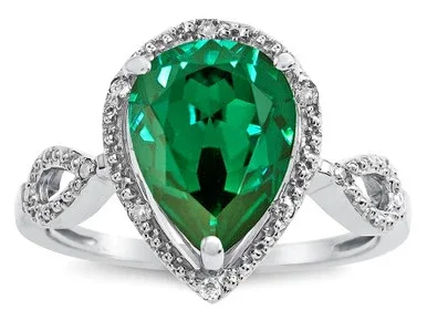 Star K Vintage Look Halo Large 11×8 Pear Shape Simulated Emerald Ring – 315885A85